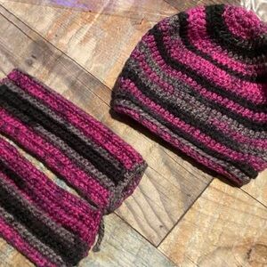 Striped handmade Knit Hat and glove  Set